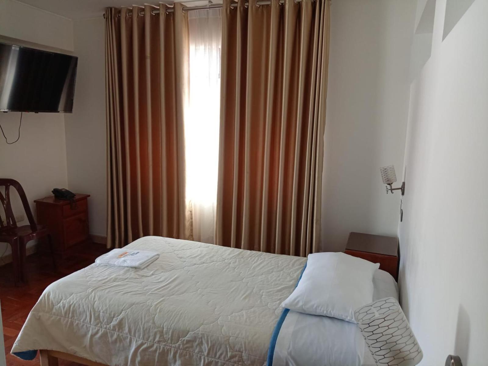 חוארז Hostal Bond מראה חיצוני תמונה