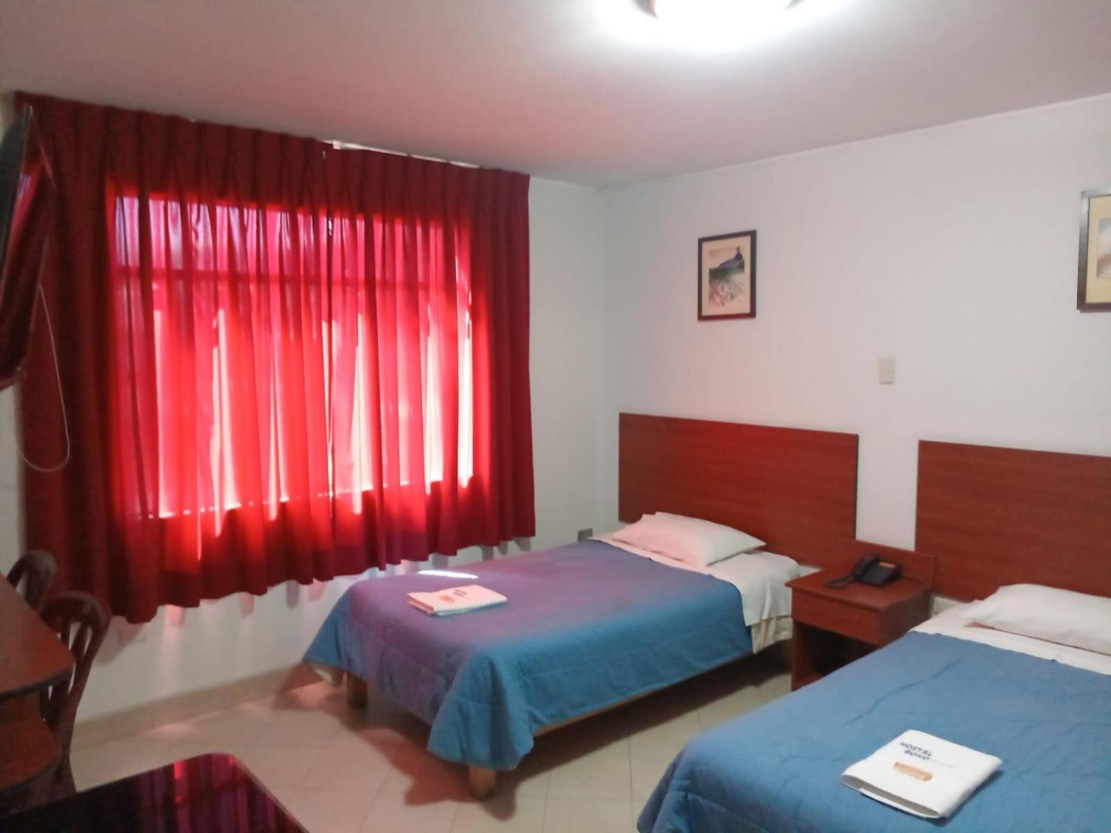 חוארז Hostal Bond מראה חיצוני תמונה