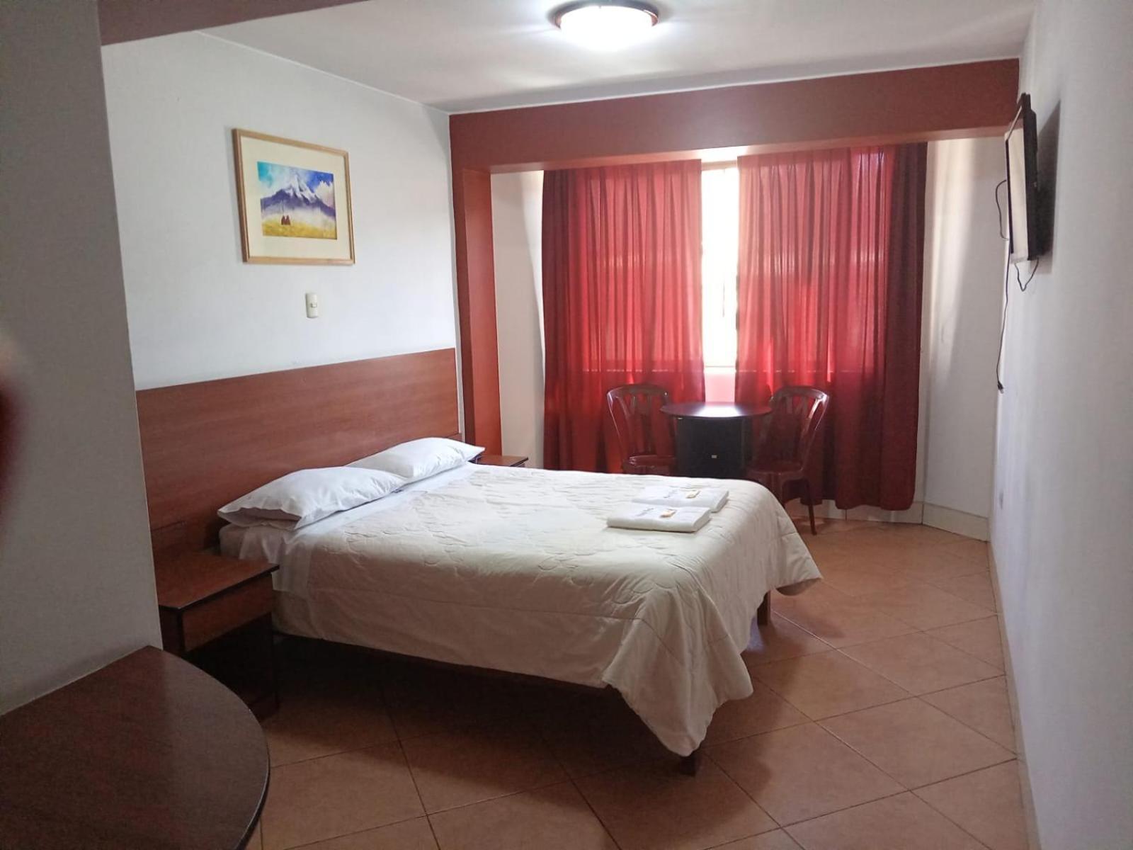 חוארז Hostal Bond מראה חיצוני תמונה