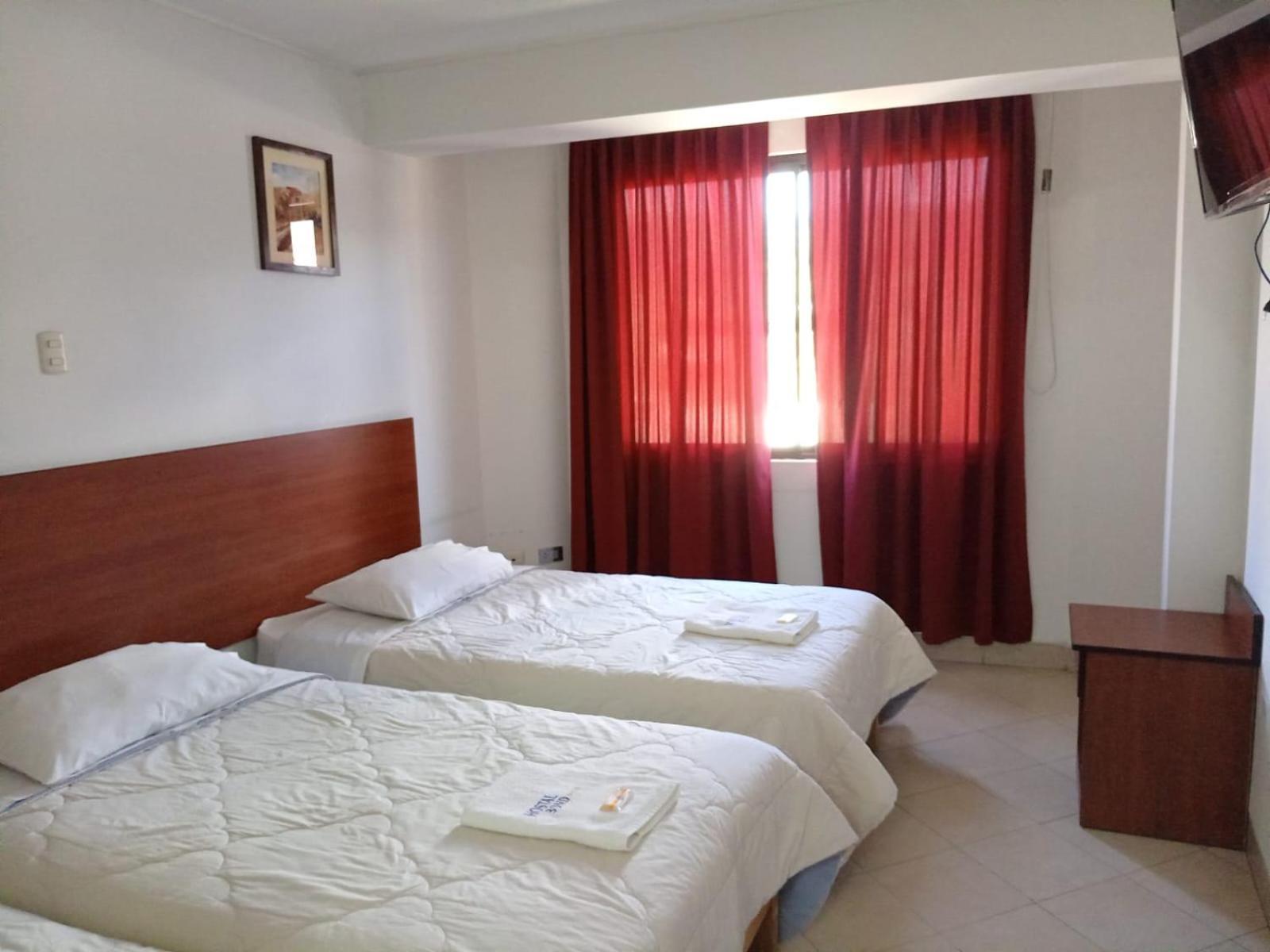 חוארז Hostal Bond מראה חיצוני תמונה